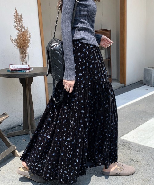 ABITOKYO（アビトーキョー） スカート 小花柄ベロアティアードスカート