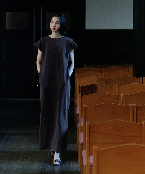 ワンピース 「洗える」ELENI/エルニ ビローギャザーワンピースの画像