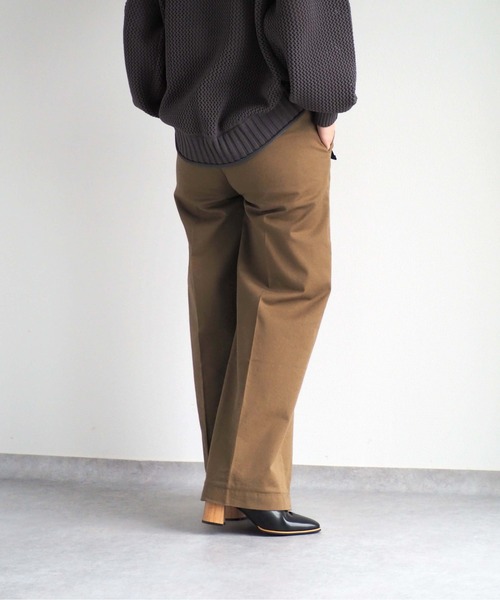OHGA 新品未使用タグ付き　チノ風ワイドパンツ フロSサイズ OHGA 新品未使用タグ付き チノ風ワイドパンツ フロSサイズ