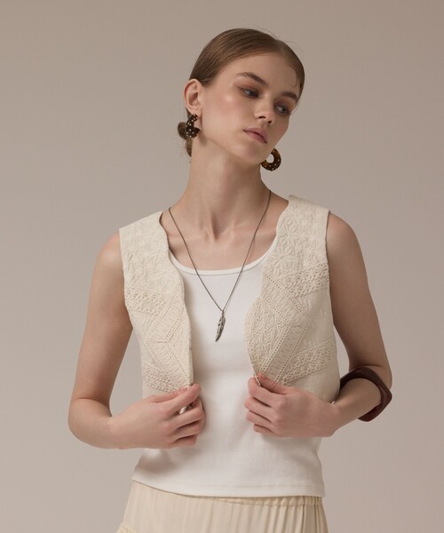 GRACE CONTINENTAL（グレースコンチネンタル） ベスト ジレ エンブロイ