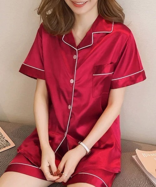 【新品未使用】Akiakane アキアカネ　さえら　ルームウェア　ピンク 値下げ 新品！さえら アキアカネ ヒスクローネ ナイティ
