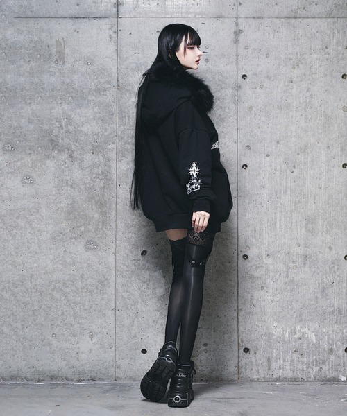 Amilige（アミリージュ） パーカー ファー付きAmiligeラインストーン