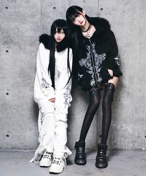 Amilige（アミリージュ） パーカー ファー付きAmiligeラインストーン