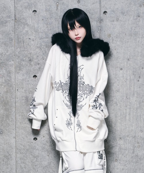 Amilige（アミリージュ） パーカー ファー付きAmiligeラインストーン