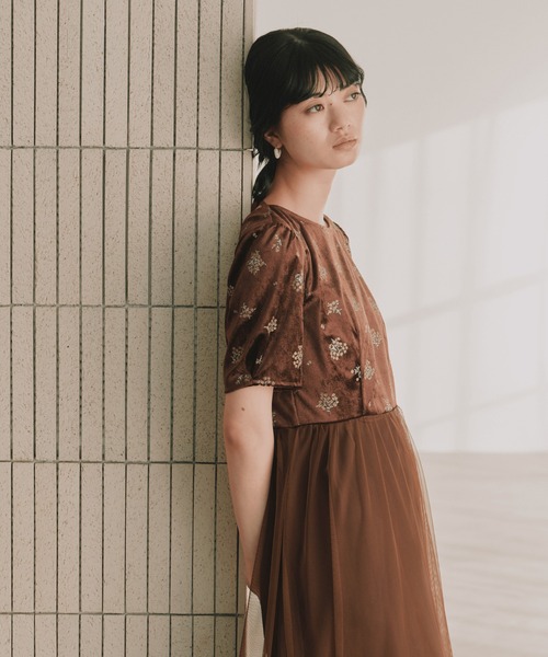 Kaene - 【新品】kaene フラワーフロッキードレス オリーブ 38 結婚式