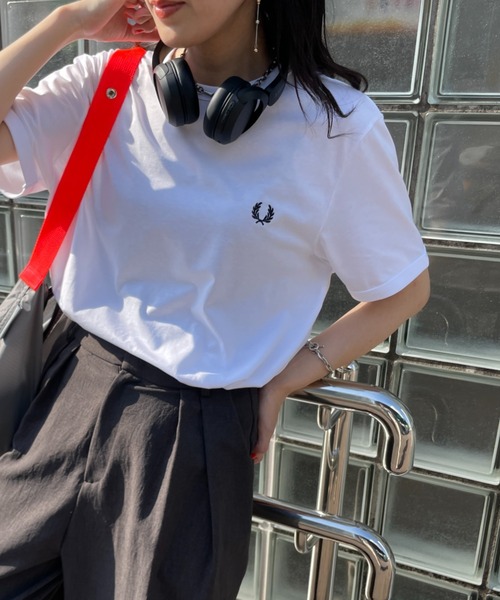 フレッドペリー　ワンポイント　Tシャツ　ショート丈 FRED PERRY（フレッドペリー） クロップド リンガー Tシャツカットソー