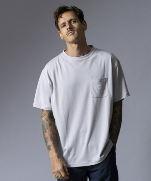 ROARK REVIVAL（ロアークリバイバル） tシャツ 「ROARK」”LABEL POCKET