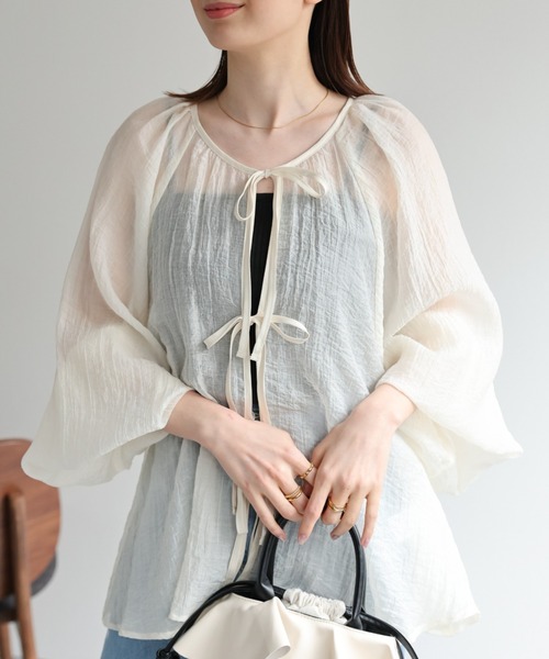 【フリー】美品　regleam ブラウス シアー　バックリボン　ボリューム袖 リボンボリュームブラウス｜RIBBON VOLUME BLOUSEの通販｜regleam