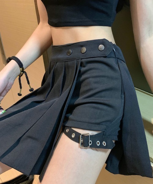 lilful パンツ ベルトデザイン プリーツアシメ ミニ巻きスカートパンツ