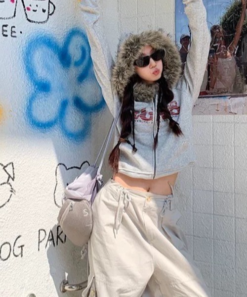 SHEENA（シーナ） パーカー 「新色追加」裏チェック柄ファーフード