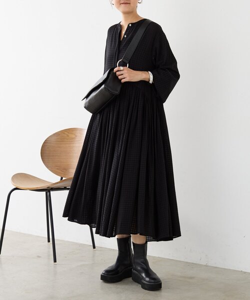 専用　新品BEARDSLEY ショルダーバッグ バッグ レザーボディバッグ 現行 BEARDSLEY（ビアズリー） ショルダーバッグ バッグ レザーボディバッグ