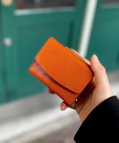 CHARIS POCHE 本革 財布　カリスポシェ Charis Poche（カリスポシェ） ミニ 財布 「本革」がま口 三つ折り