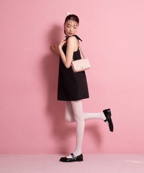 CHARLES & KEITH◆Arwen キルト ショルダーバッグ◆送料込 CHARLES & KEITH Arwen アルウェン キルトショルダーバッグ