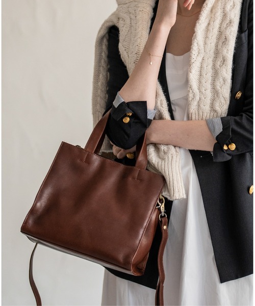 極美品✨バーバリー　大容量　レザー2way ビジネスバッグ　ショルダー Hallelujah（ハレルヤ） バッグ レディース 本革 ショルダー