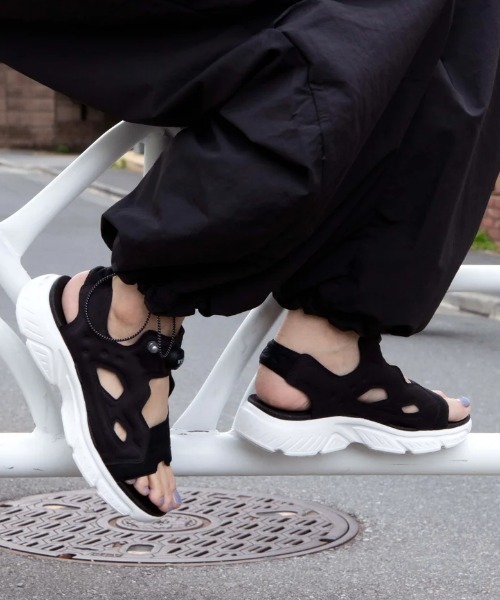 Reebok（リーボック） サンダル インスタ ポンプフューリー サンダル