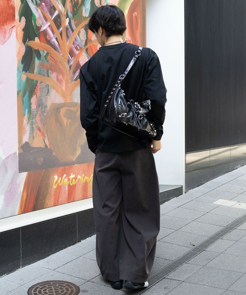 LAND MUSEUM ショルダーバッグ LAND MUSEUM／スタッズショルダーBAG