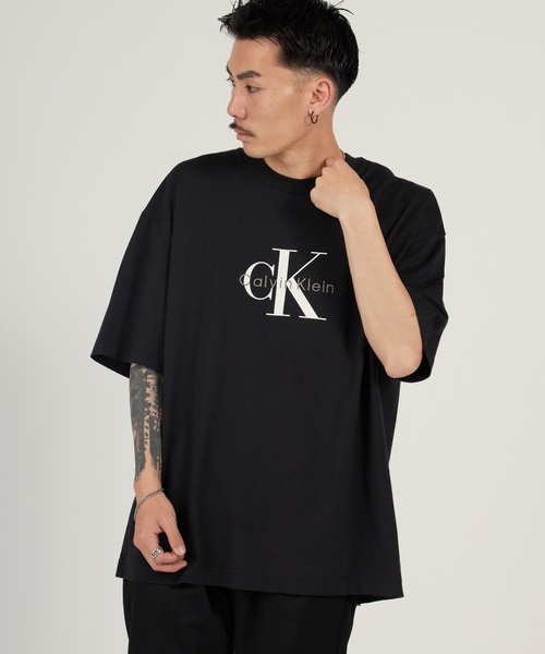 Calvin Klein（カルバン・クライン） tシャツ A - MONOLOGO OVERSIZED