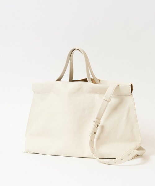 ビアズリー beardsley♡2WAYラフィアトートバッグ　ホワイト　新品❣️ BEARDSLEY（ビアズリー） トートバッグ 「Bea Mombaers」レザー2Way