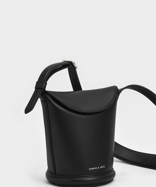 CHARLES ＆ KEITH（チャールズ&キース） ショルダーバッグ バッグ