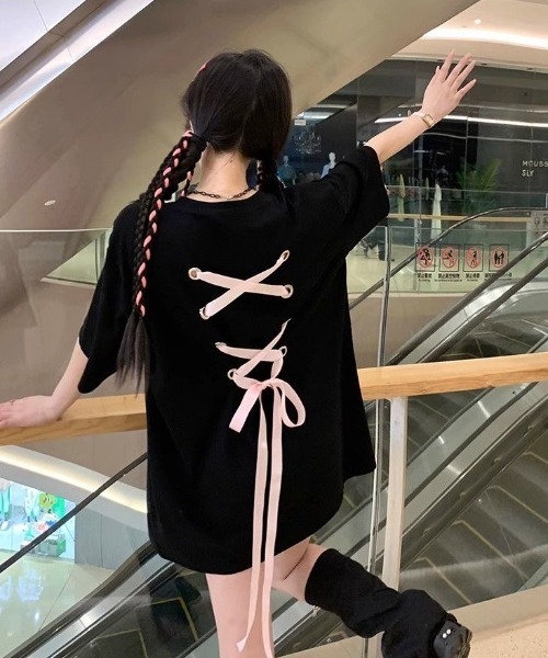 【ほぼ新品】BPN 黒 レースアップ 半袖Tシャツ Achic（アシック） tシャツ バックレースアップリボンTシャツ