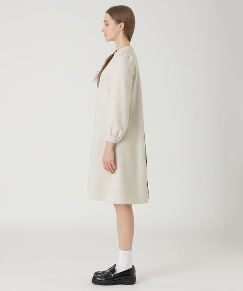 ブルーレーベル　bluelabelワンピース 長袖 ホワイト　試着のみ BLUE LABEL CRESTBRIDGE（ブルーレーベルクレストブリッジ