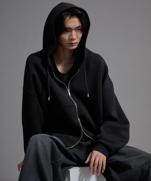 GUESS（ゲス） パーカー 「Stray Kids / ストレイキッズ Hyunjin