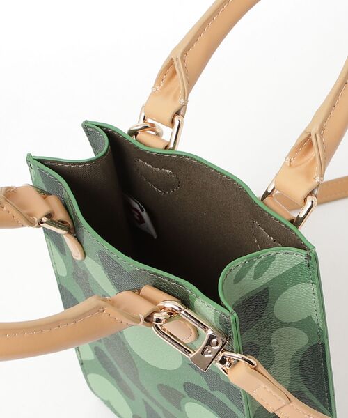 A BATHING APE（アベイシングエイプ） ハンドバッグ CAMO MINI BAG