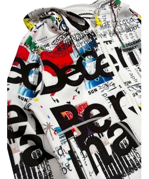 DECEMBERMAY（ディセンバーメイ） パーカー 「UNISEX」Graffiti hoodie
