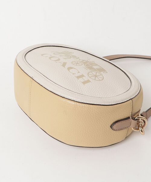 「COACH」 ショルダーバッグ - ベージュ レディースの画像