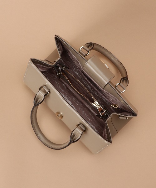 大人気!! Samantha Thavasa ベルトモチーフ レザーハンドバッグ Samantha Thavasa｜ベルトモチーフ レザーハンドバッグ