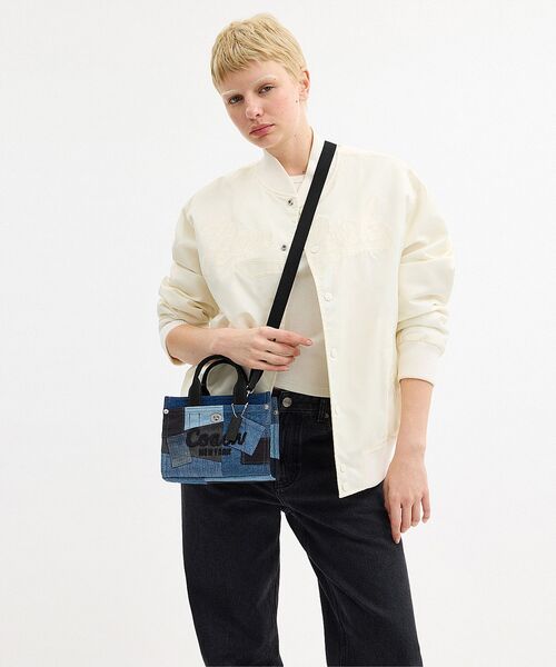 Coach パッチ付きトートバッグ COACH（コーチ） ショルダーバッグ バッグ カーゴ トート バッグ 20