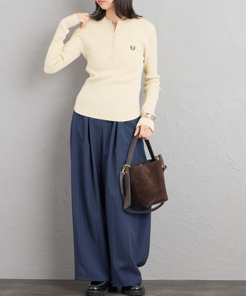 FRED PERRY（フレッドペリー） ニット セーター 別注 ワンポイントロゴ