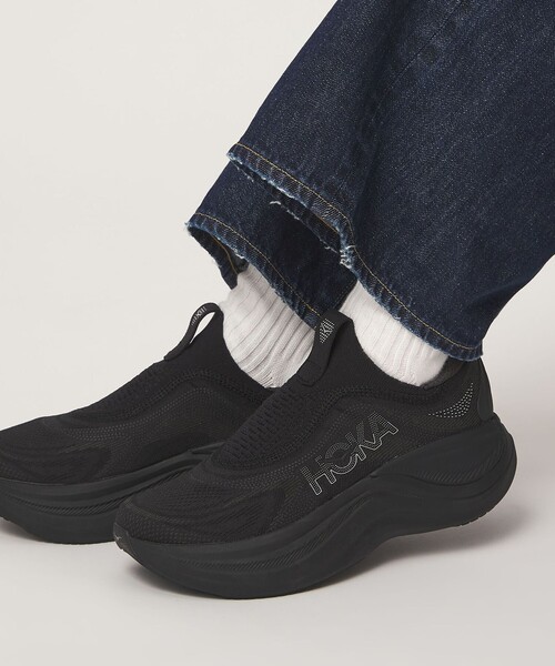 美品　HOKA ONE ONE スニーカー レディース　23.5仙 HOKA ONEONE（ホカ オネオネ） hoka スニーカー 「HOKA」スカイワード
