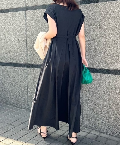 allureville（アルアバイル） ワンピース シルキーポリエステル