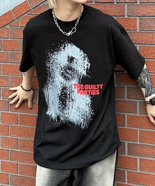 【CHIKASHITSU PLUS HIGH】 Tシャツ ブラック 完売品 Chikashitsu+（チカシツプラス） tシャツ 「Chikashitsu +」paint