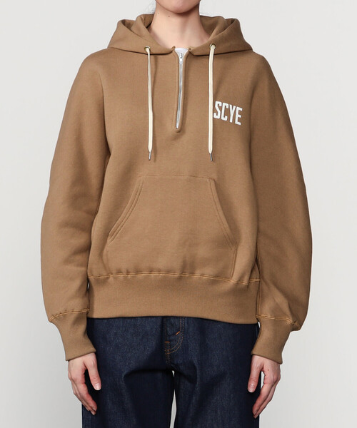 SCYE BASICS パーカー | ハーフジップ ロゴプルオーバーフーディー
