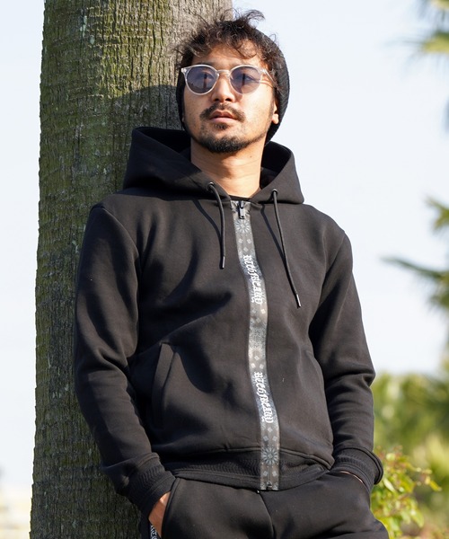 【関税込み】Video Store Apparel ブルー Mega Puff フーディ org.jpg