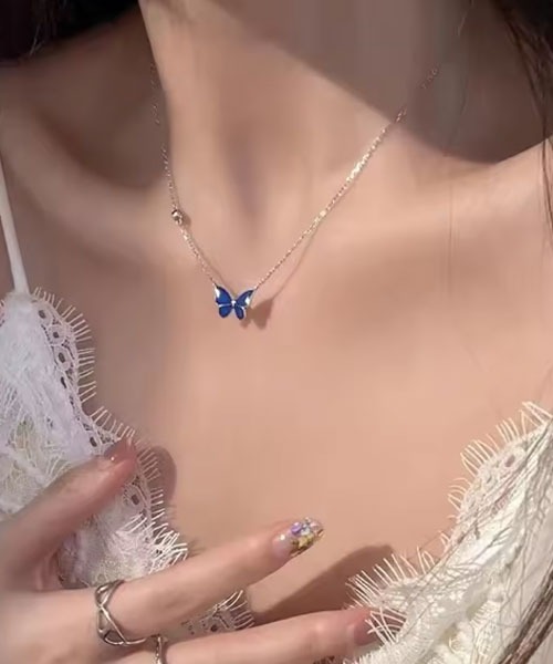 Mayree ネックレス 「float」バタフライ モチーフ ネックレス