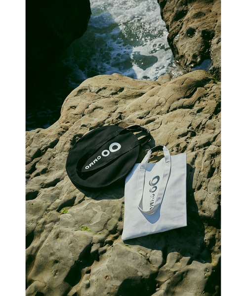 OMMO（オーエムエムオー） トートバッグ LOGO SQUARE TOTE レディース