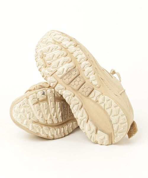 UGG ベージュ スニーカー 予備靴ひも付き UGG ベージュ スニーカー 予備靴ひも付き