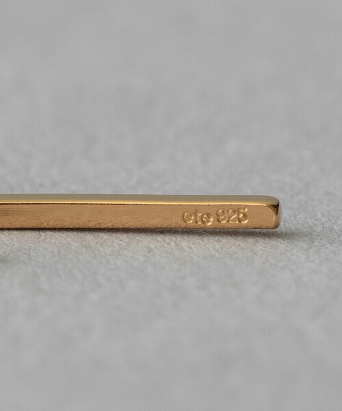 SWAROVSKI スーパー キュービックジルコニア ピアス cz 一粒
