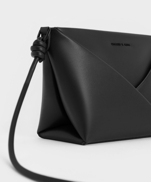 台湾 CHARLES&KEITH Midori ジオメトリック クロスボディバッグ 台湾 CHARLES&KEITH Midori ジオメトリック クロスボディバッグ