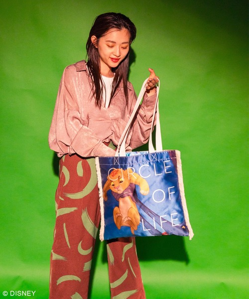 ディズニー ライオンキング フリンジグラフィックトートバッグ(レッド) ACCOMMODE アコモデ Disney ディズニー ライオンキング フリンジグラフィックトートバッグ(レッド