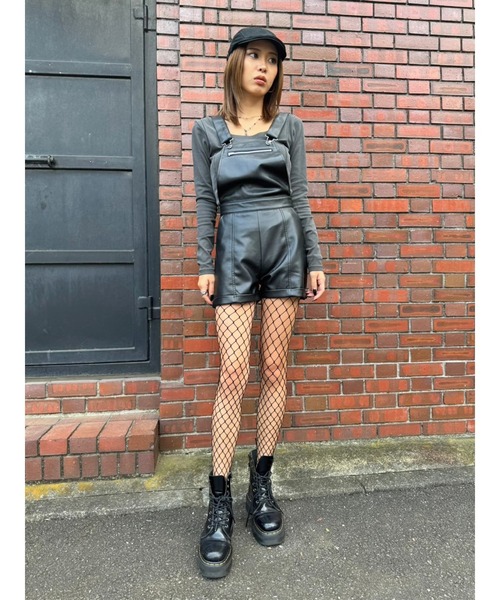 期間限定値下げ！【Freada】未使用　フェイクレザーサロペット EGOIST サロペット オーバーオール ソフトフェイクレザー