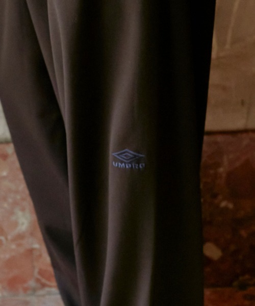 umbro（アンブロ） パンツ 別注 ワンポイント刺繍ロゴ トラックパンツ
