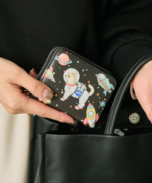 SAMPO・EAR 犬と宇宙船デザインの折り財布 ear PAPILLONNER（イア パピヨネ） 財布 sampo×ear 本革ホース刺しゅう