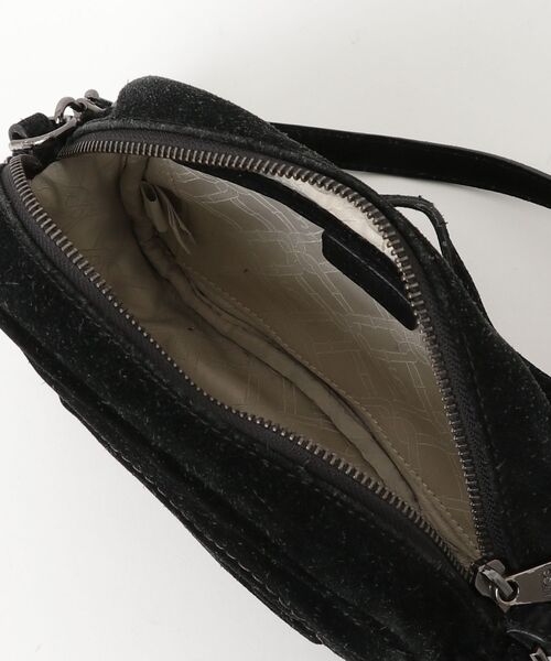 UGG Australia（アグオーストラリア） 「UGG」 刺繍ショルダーバッグ