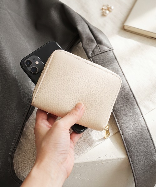 Charis Poche（カリスポシェ） ミニ 二つ折り 二つ折り財布 財布 「本