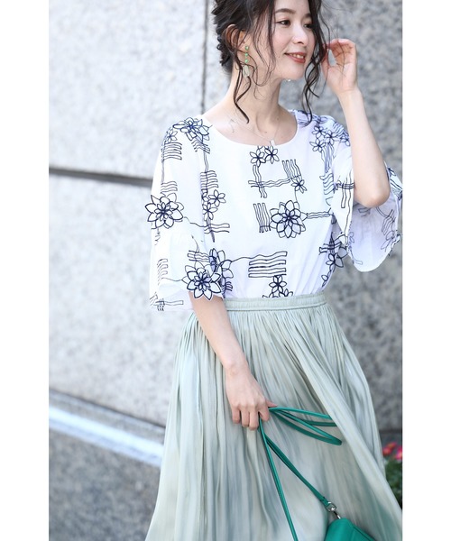 cawaii ブラウス シャツ 優しく風に揺れる立体花が咲いた