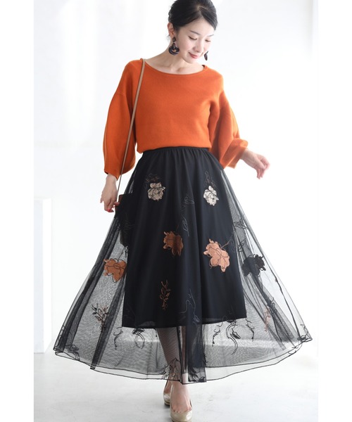【Dolce & Gabbana】花 刺繍入り ミディ スカート【送料関税込】 DOLCE&GABBANA】カーネーション柄 ポプリン ミディスカート